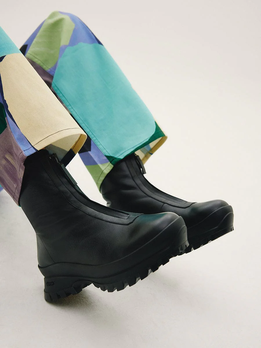 Estrella Black Lined Boot - Image 2