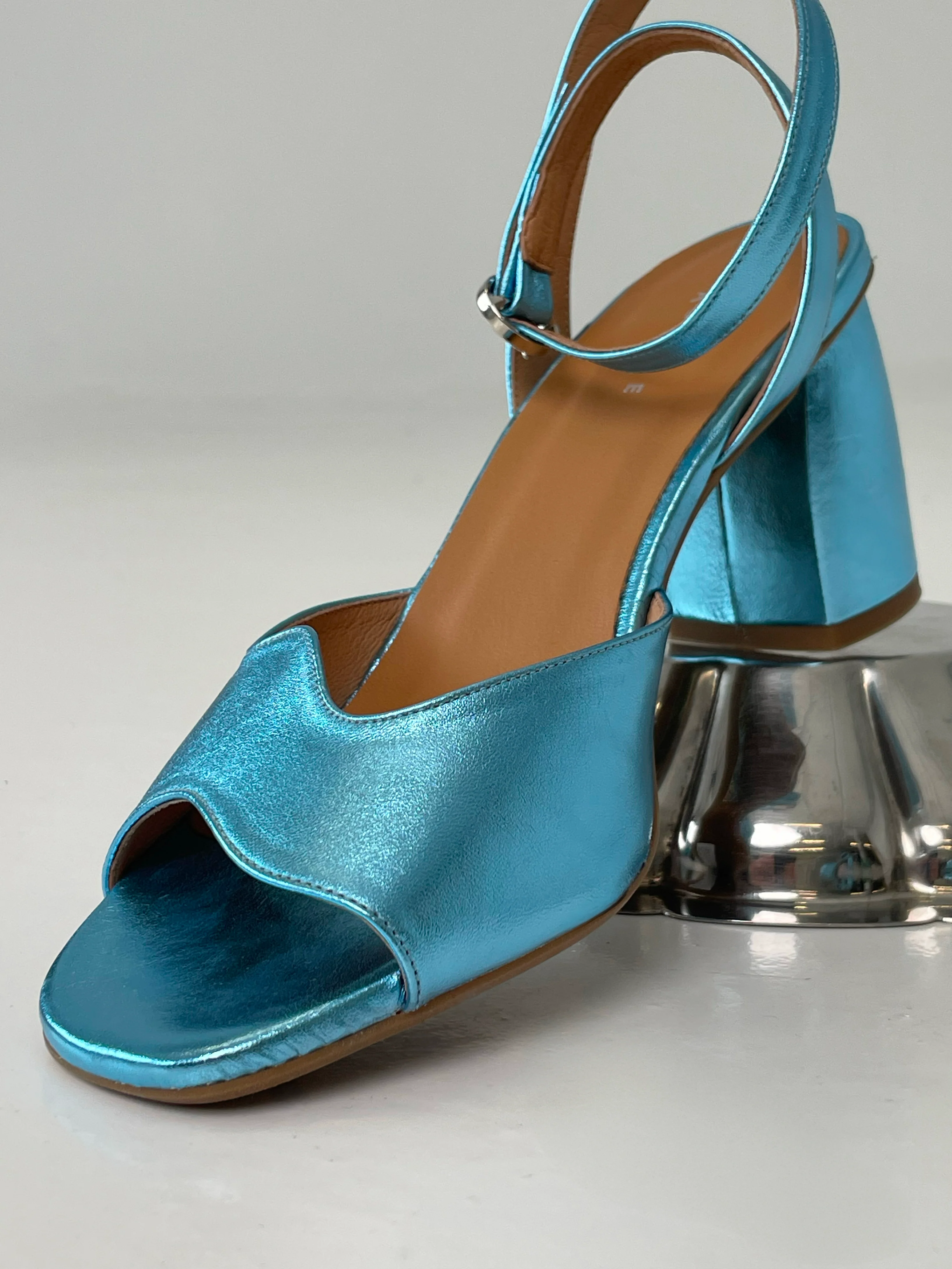 Malaga Ice Heel - Image 2