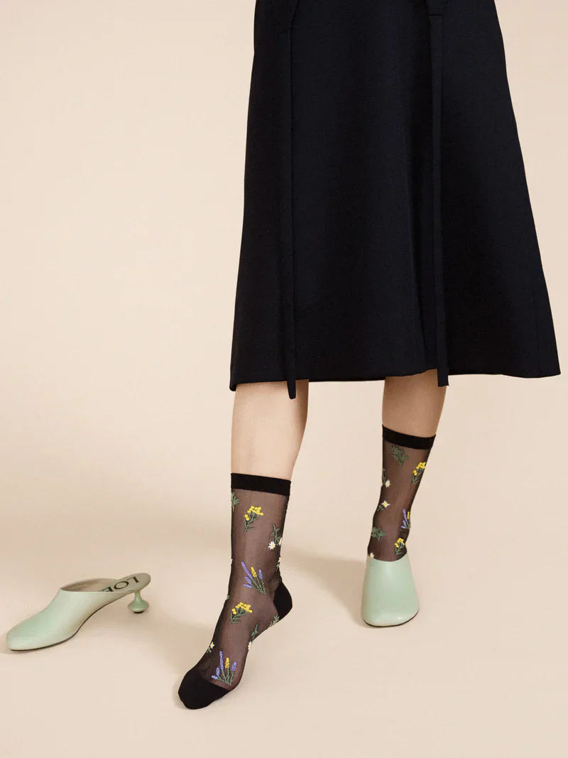 Wildflower Sheer Crew Black - Image 2